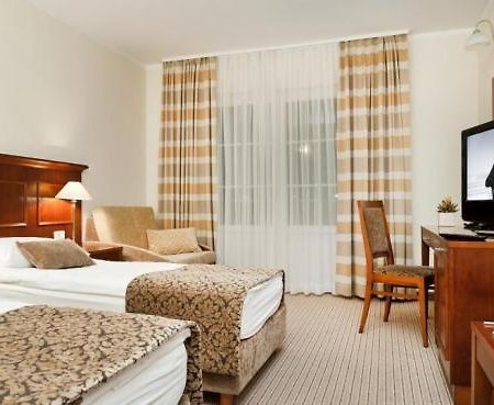 Hotel Cateski Dvorec チャテジ・オプ・サヴィ エクステリア 写真