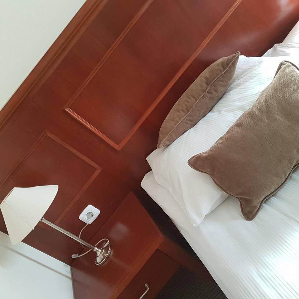 Hotel Cateski Dvorec チャテジ・オプ・サヴィ エクステリア 写真